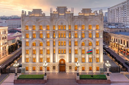 DİN 158 saylı məktəbin həyətində valideynlərin davasına münasibət bildirib