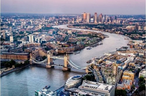 İngiltərənin ən sürətli qocalan şəhəri: Doğum və immiqrasiya təsir edir 