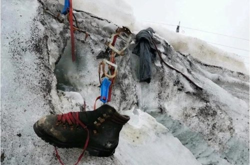 İtaliya Alp dağlarında itən alpinistlərdən birinin meyiti tapılıb