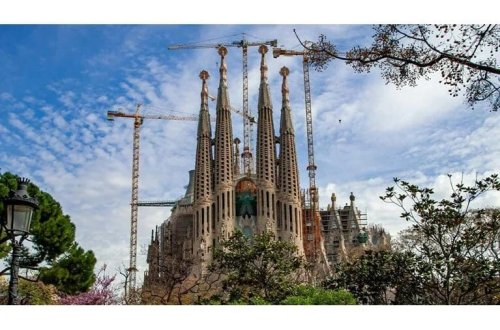 İspaniyanın simvolu 2026-cı ildə tamamlanacaq: Memar öldü, tikintisi 144 il bitmədi!