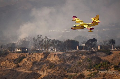 Kaliforniyada yanğınsöndürən təyyarə PUA ilə toqquşub