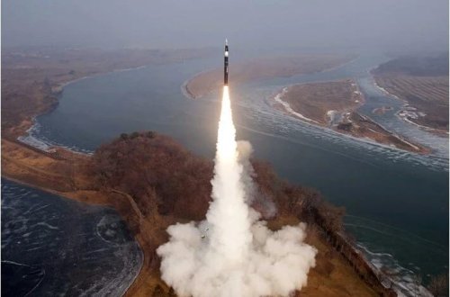 Şimali Koreya bir neçə ballistik raket buraxıb: Cənubi Koreya və Yaponiya həyəcan vəziyyətindədir