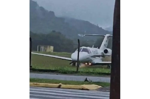 Selfie çəkərkən ölürdü: Təyyarə qəzasından çətinliklə xilas olub