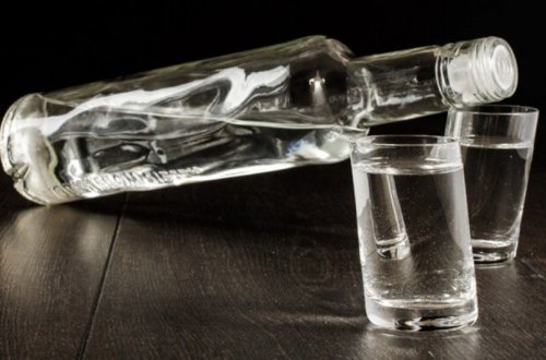 İstanbulda saxta spirtli içkidən zəhərlənmə nəticəsində 19 nəfər ölüb