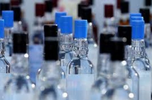 İstanbulda kütləvi zəhərlənməyə səbəb olan 32,9 min litr spirt ələ keçirilib