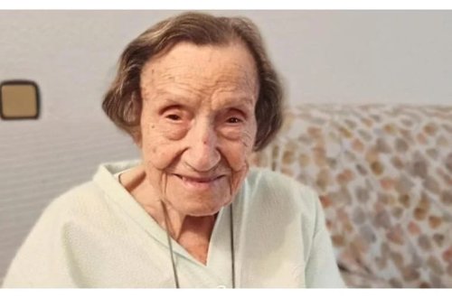 İspaniyanın ən yaşlı qadını uzun ömrünün sirrini verdi: Hər səhər suyuna bir neçə damcı əlavə edir