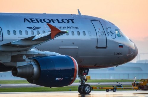 Rusiya təyyarəsi Bakıda məcburi eniş edib