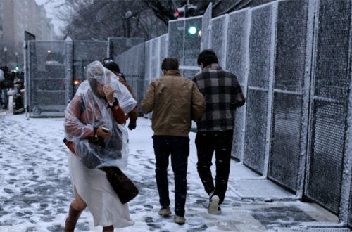 ABŞ-də soyuq havaya görə 10 nəfər öldü - Minlərlə reys təxirə salındı