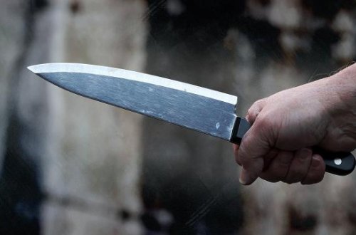 Almaniyada bıçaqlı hücumda biri körpə olmaqla 2 nəfər ölüb