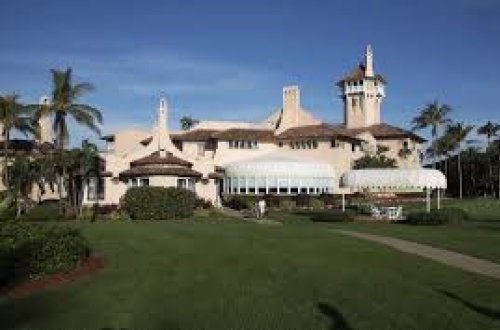 Trampın malikanəsinin divarına dırmaşan şəxs həbs edilib