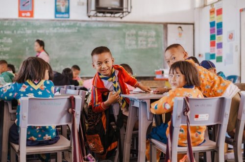 Tailandda 350-dən çox məktəb bağlanıb, insanlara evdən işləmək tövsiyə edilib