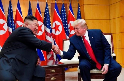 Tramp Kim Çen Ina zəng edəcək!