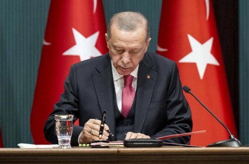 Ərdoğan nazirliyin 29 yüksək vəzifəli məmurunu vəzifədən azad edib