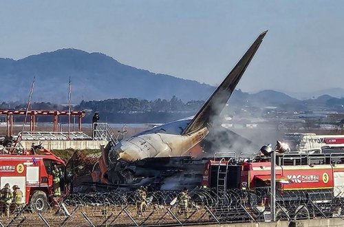 Cənubi Koreya təyyarəsinin “qara qutu”su enişə 2 km qalmış qeydə almanı dayandırıb