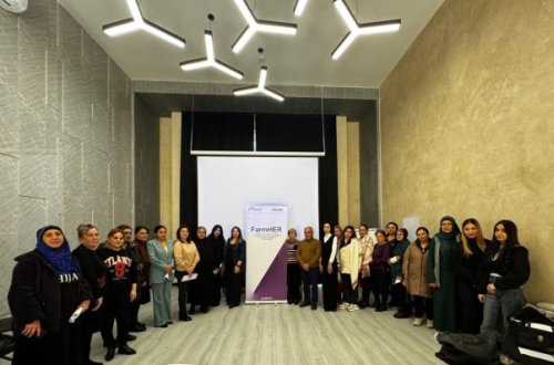 Fermer qadınlara bazar araşdırması və əlavə dəyər yaradan məhsullar üzrə təlim keçirildi
