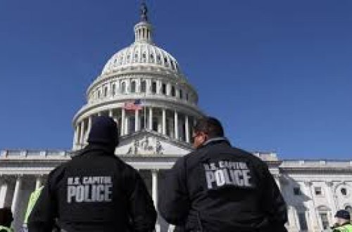 Kapitoli binası yaxınlığında silahlı şəxs saxlanıldı