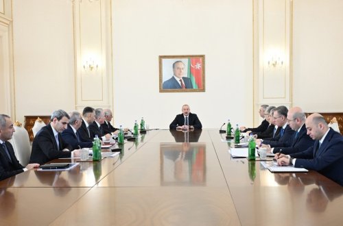 Nəqliyyat məsələlərinə həsr olunan müşavirə keçirilib, Prezident İlham Əliyev çıxış edib - YENİLƏNİB
