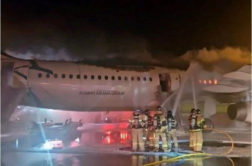 Cənubi Koreyada sərnişin təyyarəsi yanıb: 169 sərnişin və 7 ekipaj üzvü təxliyə edilib