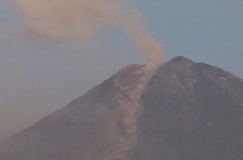 İndoneziyada Semeru vulkanı püskürüb