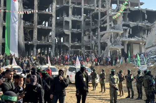 İsrail Müdafiə Ordusu azad edilmiş iki israillinin BQXK-ya təhvil verildiyini bildirib