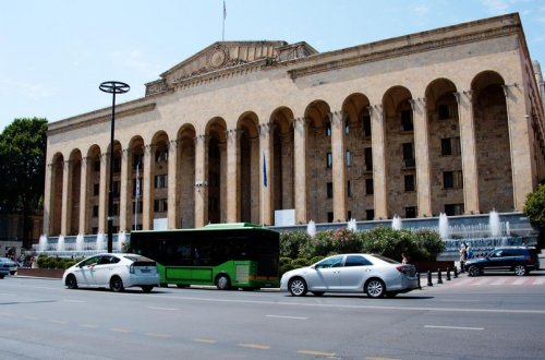 Gürcüstan parlamentində sarı təhlükəsizlik səviyyəsi tətbiq edilib