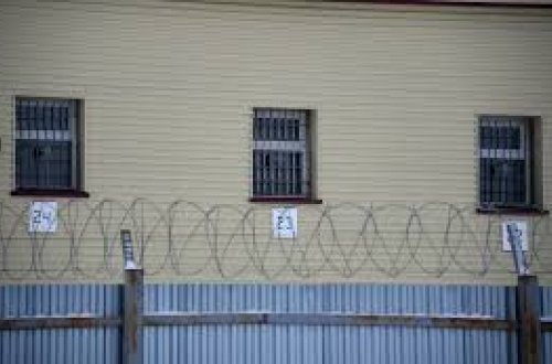 Tacikistanda həbsdən QAÇIŞ PLANI: Odlu silah işə salındı