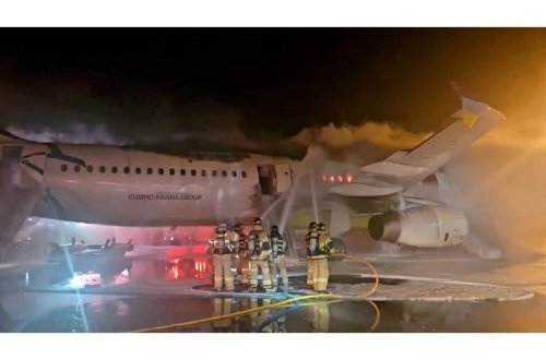 Cənubi Koreyada təyyarənin kabin baqajında ​​powerbank daşımaq qadağan edilib