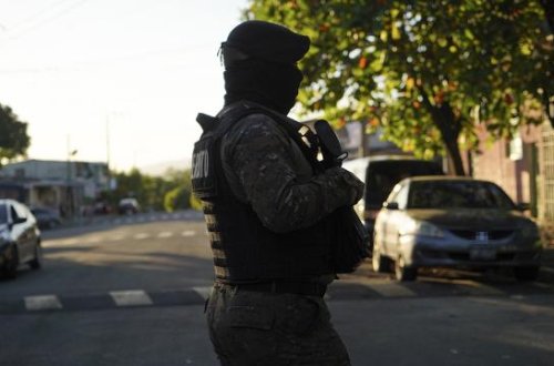 El Salvador millətindən asılı olmayaraq cinayətkar immiqrantları qəbul etməyi təklif edir