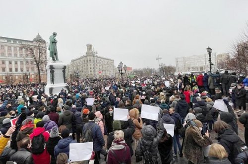 Rusiyada yaşayan azərbaycanlıların nəzərinə: Bu gündən yeni sərtləşdirilmiş qaydalar qüvvəyə mindi