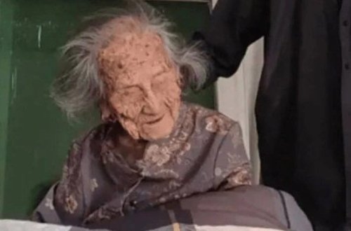 Dünyanın ən yaşlı qadını 122 yaşında vəfat edib