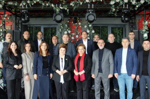 Tənzilə Rüstəmxanlı media nümayəndələri ilə GÖRÜŞDÜ – FOTO