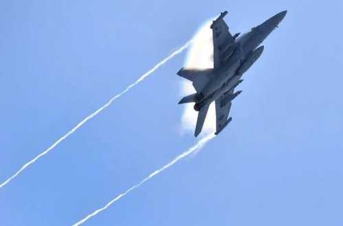 ABŞ-da daha bir təyyarə qəzası: Hərbi təyyarə San Dieqo körfəzinə düşüb