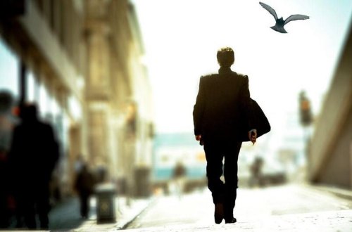 Azərbaycanda polis bu şəxsi axtarır - Arvadının qulağını kəsib qaçdı