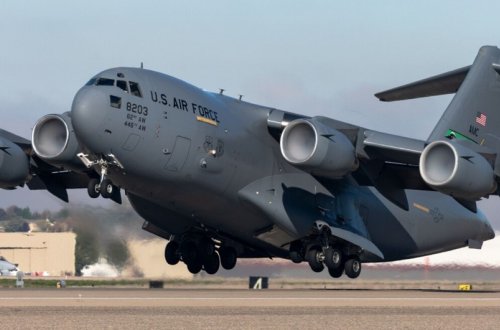 ABŞ 100-dən çox hindistanlı miqrantı vətəninə deportasiya edib