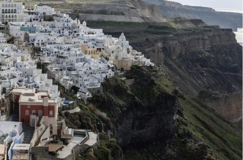 Santorinidə vulkanla bağlı rəsmi xəbərdarlıq edilib