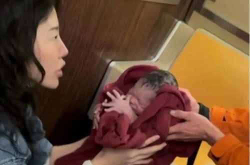 İtkin qadın metroda doğuşdan sonra tapıldı