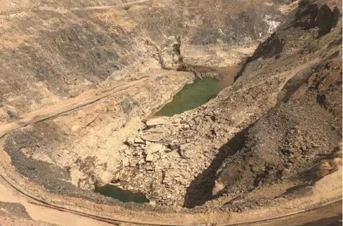 Malidə qızıl mədənində çökmə: 48 nəfər ölüb