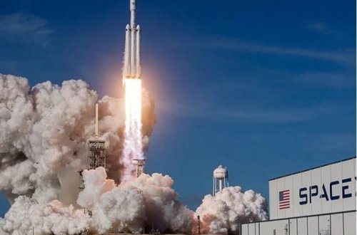 SpaceX raketinin qalıqları Polşa ərazisinə düşüb