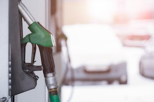 Rusiya benzin ixracına qoyulan məhdudiyyətləri 6 ay uzadıb