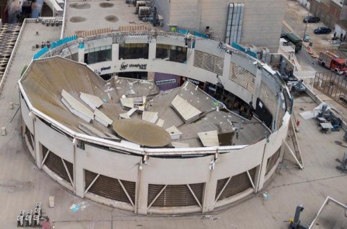 Peruda ticarət mərkəzinin damı uçdu: 8 nəfər ölüb, 80 nəfər yaralanıb