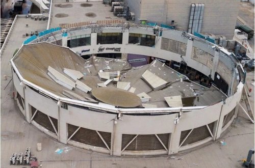 Peruda ticarət mərkəzinin damı uçub: 8 nəfər ölüb, 80 nəfər yaralanıb