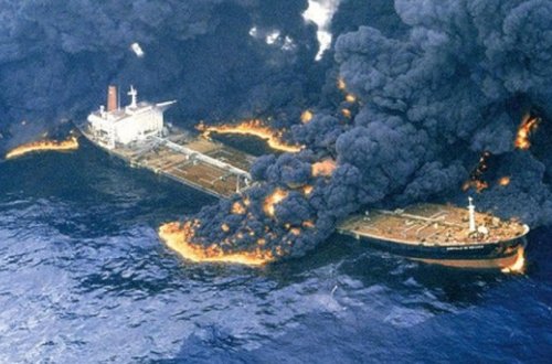 Çində gəmilər toqquşub, ölən və yaralananlar var