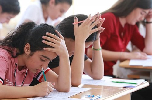 Buraxılış imtahanında iştirak edəcək şagirdlərin NƏZƏRİNƏ