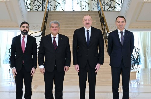 İlham ƏIiyev “Barselona” Futbol Klubunun prezidentini qəbul edib - FOTO