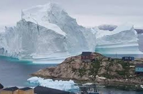 Bir trilyon tonluq aysberq təhlükə saçmağa başlayıb