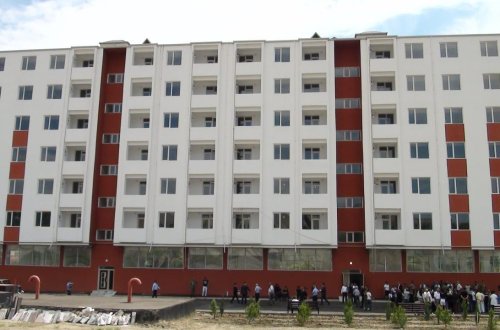 5-ci mərtəbədən yıxılan yeniyetmə sağ qaldı