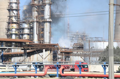 Neft Emalı Zavodunun ərazisindəki yanğın məhdudlaşdırıldı