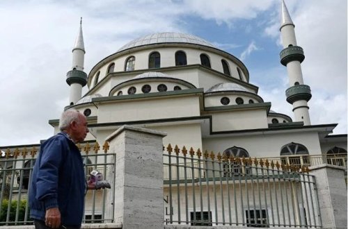 Məscidi hədələyən 16 yaşlı oğlan saxlanılıb