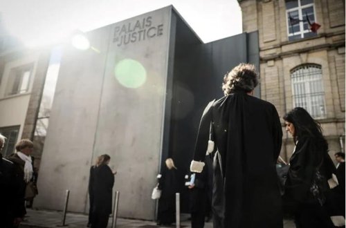 Fransada Dövlət Şurası vəkillərə hicab qadağasını təsdiqləyib