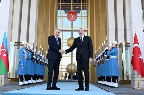 Prezidentlərin təkbətək görüşü başladı